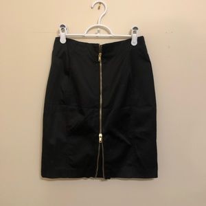 Pencil skirt with gold zipper